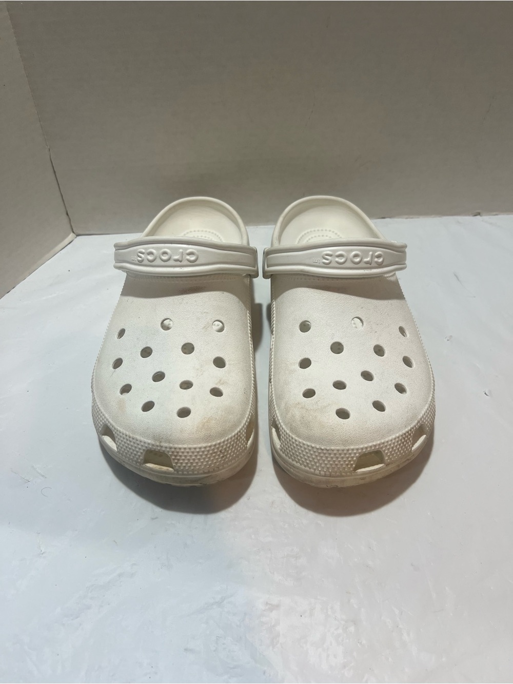 Crocks White Unisex Men’s 10 Women’s 12